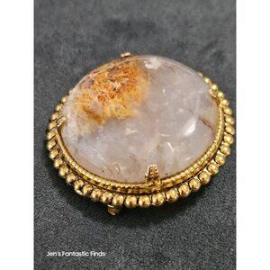 Vintage Gold-Plated Round Brooch With Translucent Agate Center
